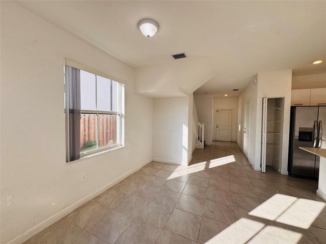 2437 NW 131st Circle 2437, Miami, FL 33167