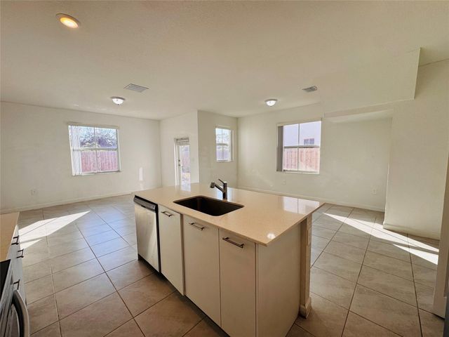 2437 NW 131st Circle 2437, Miami, FL 33167