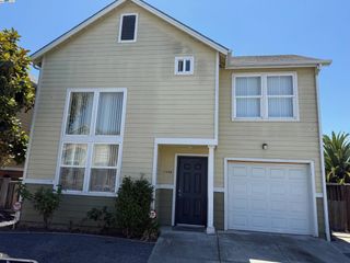 2438 Savannah Court, Oakland, CA 94603