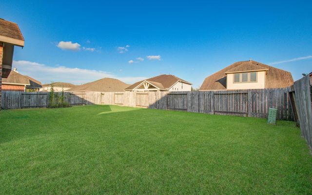 318 Bolton Drive, Westwood, TX 77573