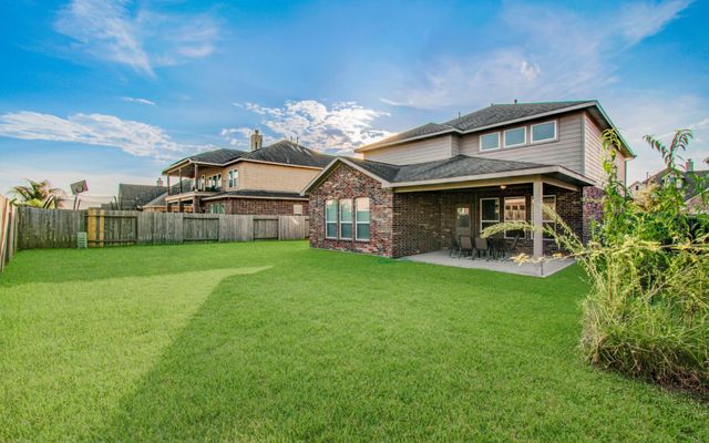 318 Bolton Drive, Westwood, TX 77573