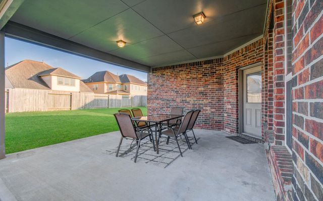 318 Bolton Drive, Westwood, TX 77573
