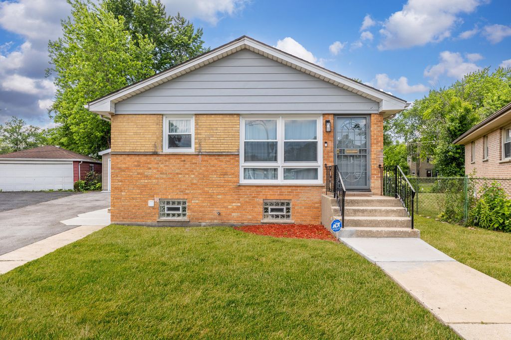 6116 S Elizabeth Street, Chicago, IL 60636