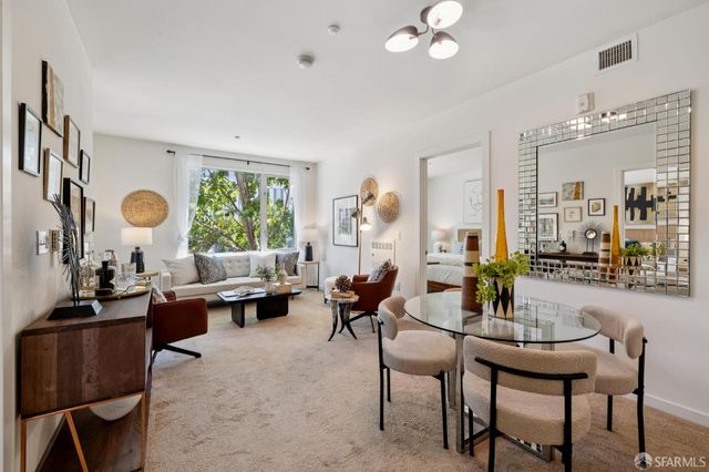 555 Bartlett Street 206, San Francisco, CA 94110