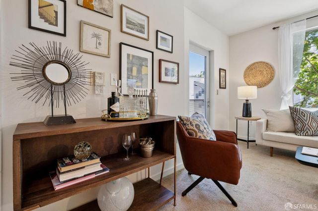 555 Bartlett Street 206, San Francisco, CA 94110