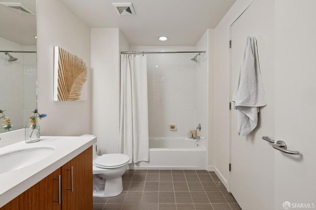 555 Bartlett Street 206, San Francisco, CA 94110