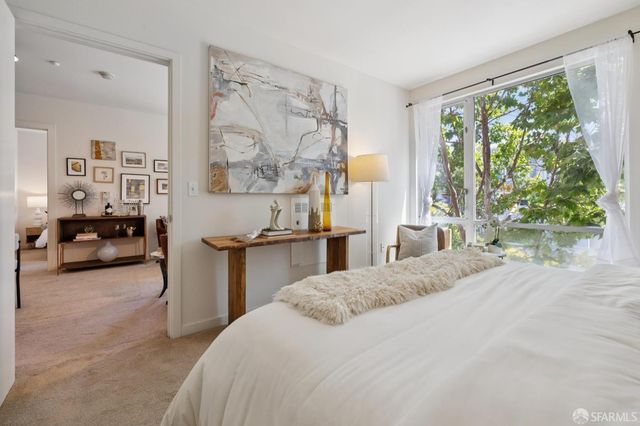 555 Bartlett Street 206, San Francisco, CA 94110