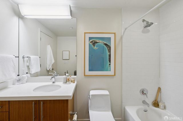 555 Bartlett Street 206, San Francisco, CA 94110