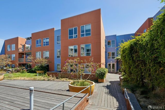 555 Bartlett Street 206, San Francisco, CA 94110