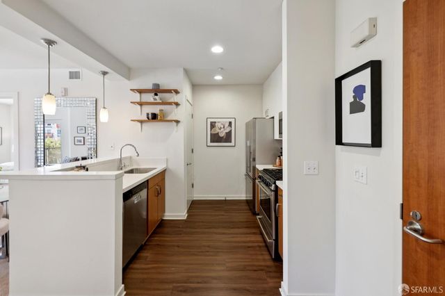 555 Bartlett Street 206, San Francisco, CA 94110