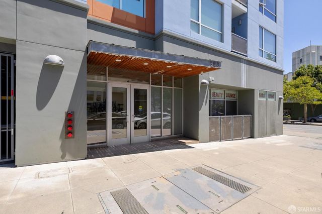 555 Bartlett Street 206, San Francisco, CA 94110