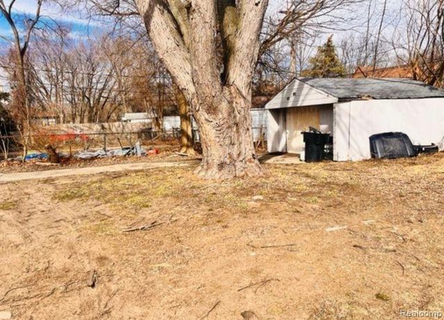 18918 Dresden Street, Detroit, MI 48205