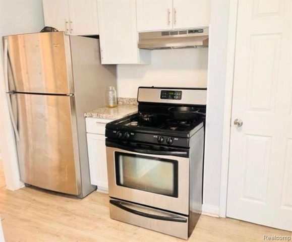 18918 Dresden Street, Detroit, MI 48205