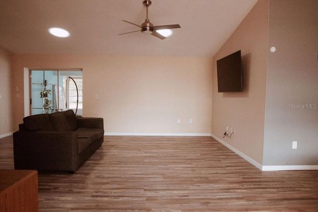 345 HAMPSHIRE AVENUE, Spring Hill, FL 34606