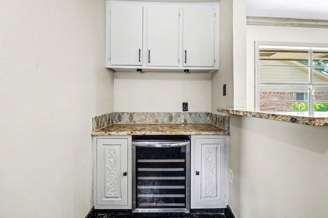 5251 Birdwood Road, Houston, TX 77096