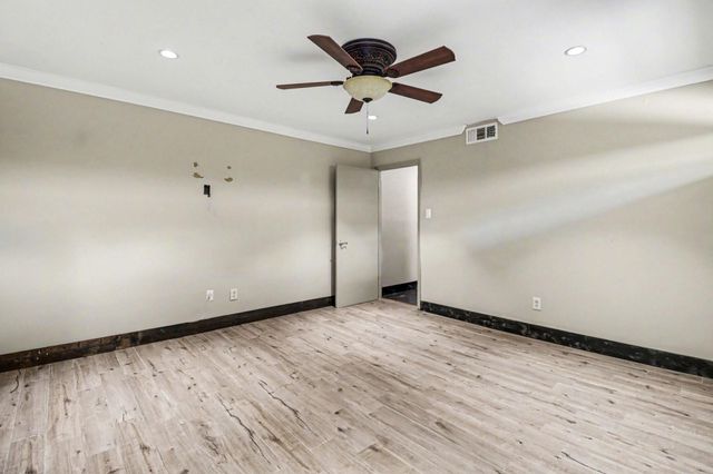 5251 Birdwood Road, Houston, TX 77096