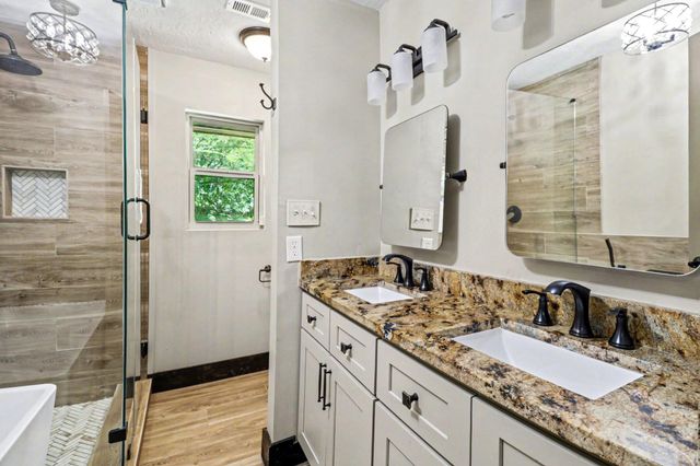 5251 Birdwood Road, Houston, TX 77096