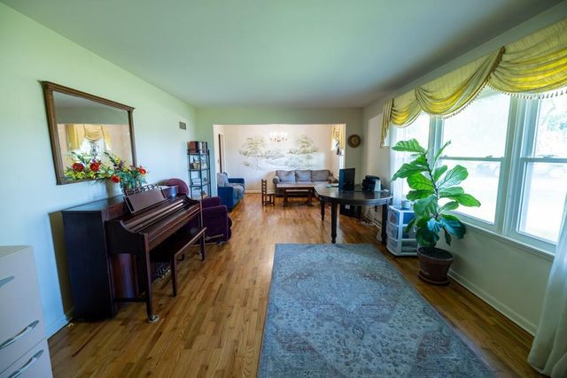 4900 E 187th Street, Belton, MO 64012