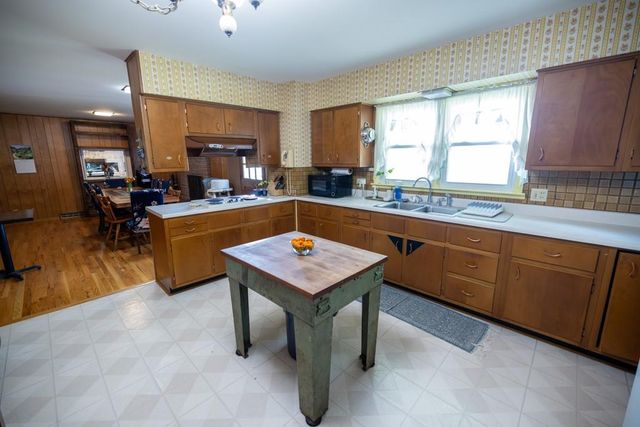 4900 E 187th Street, Belton, MO 64012