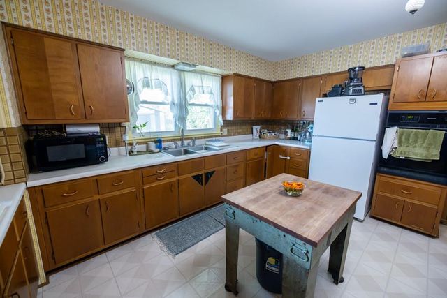 4900 E 187th Street, Belton, MO 64012