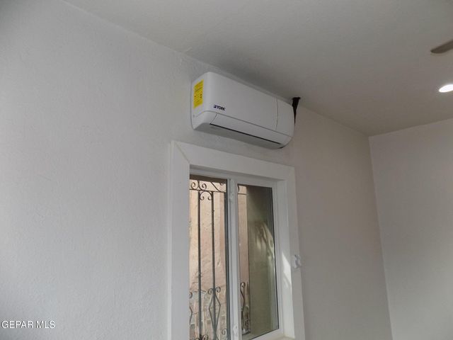 3525 WYOMING Avenue, El Paso, TX 79903