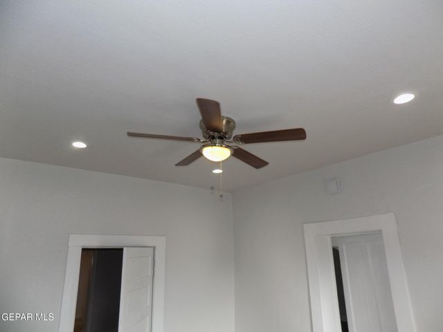 3525 WYOMING Avenue, El Paso, TX 79903