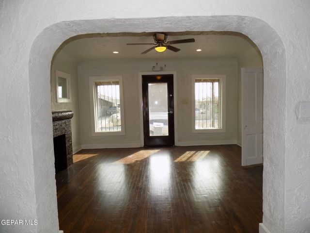 3525 WYOMING Avenue, El Paso, TX 79903