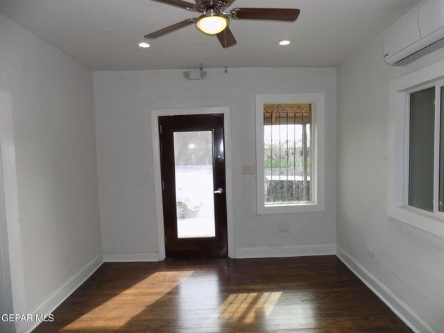 3525 WYOMING Avenue, El Paso, TX 79903