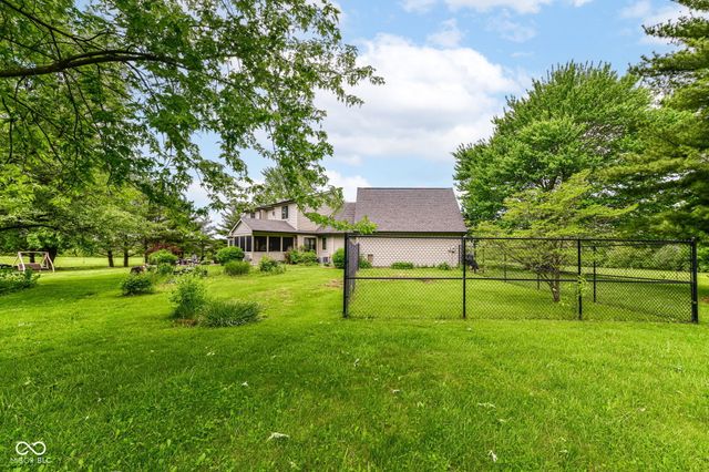 2345 S Honey Creek Road, Greenwood, IN 46143