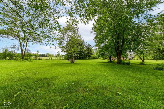 2345 S Honey Creek Road, Greenwood, IN 46143