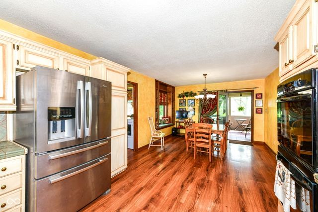 2345 S Honey Creek Road, Greenwood, IN 46143