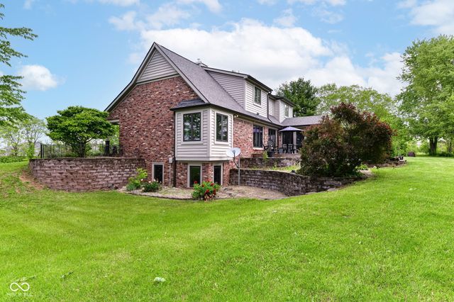 2345 S Honey Creek Road, Greenwood, IN 46143