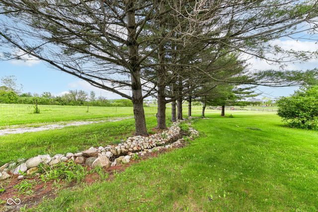2345 S Honey Creek Road, Greenwood, IN 46143