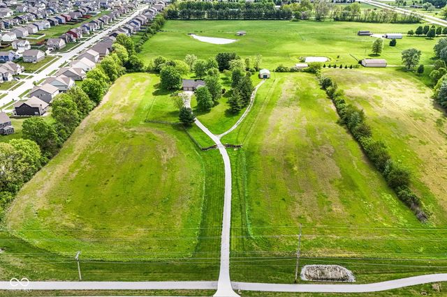 2345 S Honey Creek Road, Greenwood, IN 46143