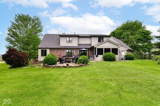 2345 S Honey Creek Road, Greenwood, IN 46143