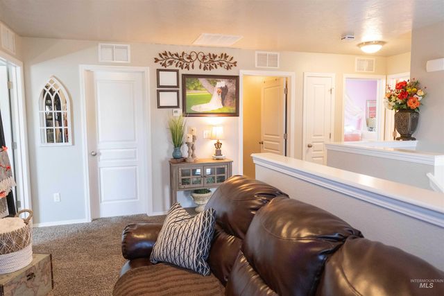 1265 NE Dusty Court, Mountain Home, ID 83647