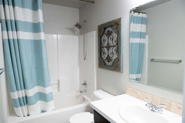 1265 NE Dusty Court, Mountain Home, ID 83647
