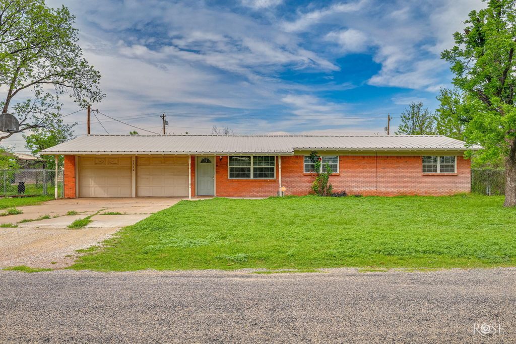 Image 1 of property listing at 7510 Violet Street, San Angelo, TX 76901