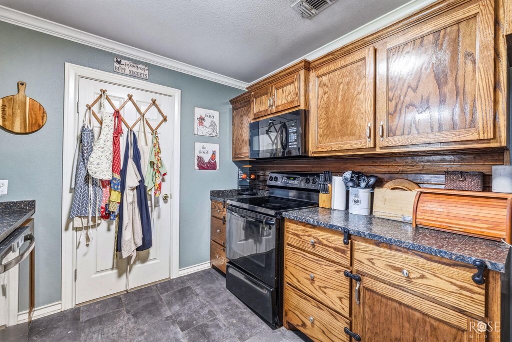 Image 12 of property listing at 7510 Violet Street, San Angelo, TX 76901