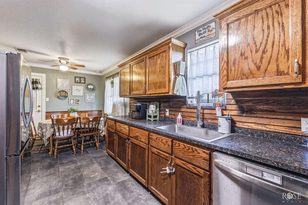 Image 13 of property listing at 7510 Violet Street, San Angelo, TX 76901