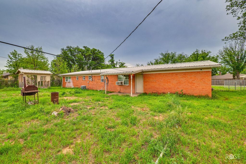 Image 22 of property listing at 7510 Violet Street, San Angelo, TX 76901