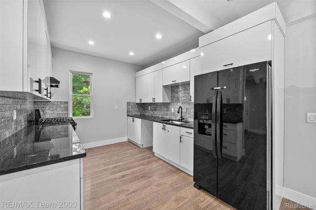 616 ENGLEWOOD Street, Detroit, MI 48202