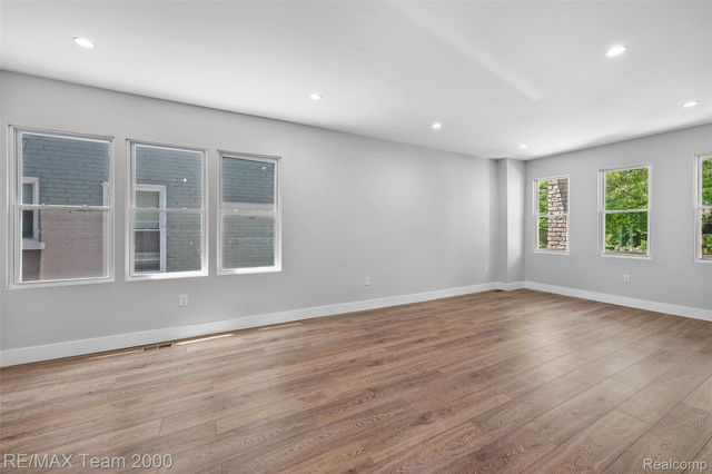 616 ENGLEWOOD Street, Detroit, MI 48202