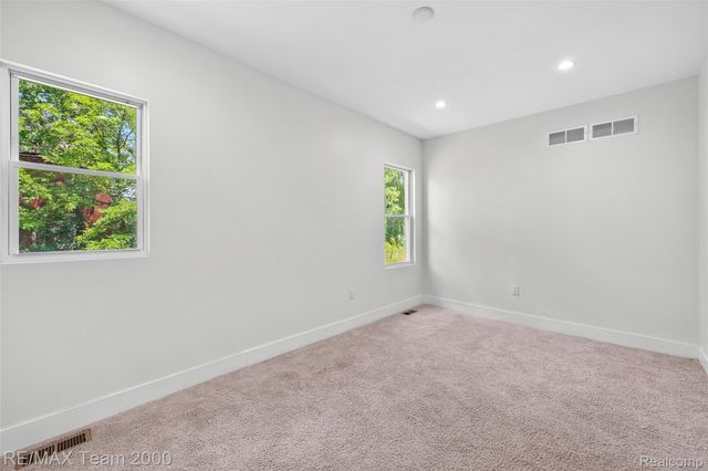 616 ENGLEWOOD Street, Detroit, MI 48202