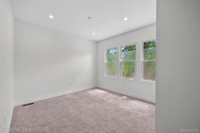 616 ENGLEWOOD Street, Detroit, MI 48202