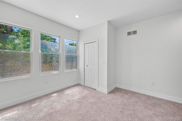 616 ENGLEWOOD Street, Detroit, MI 48202