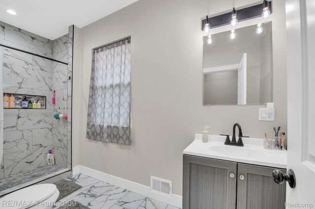 616 ENGLEWOOD Street, Detroit, MI 48202