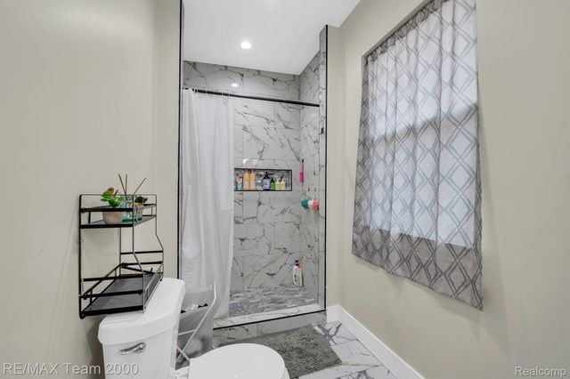 616 ENGLEWOOD Street, Detroit, MI 48202