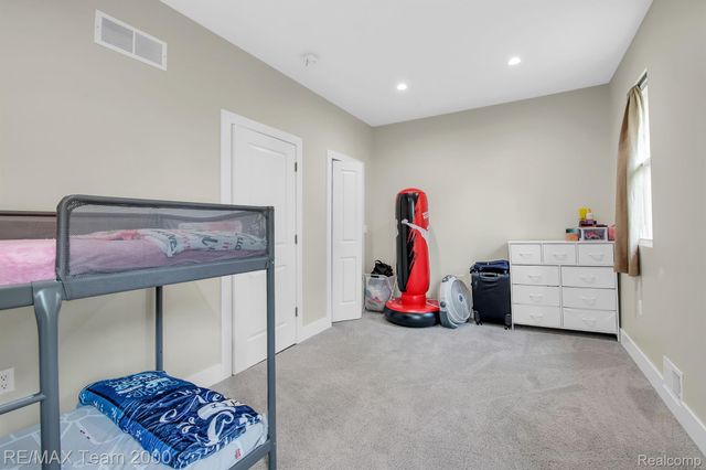 616 ENGLEWOOD Street, Detroit, MI 48202