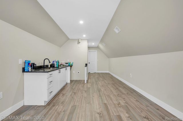 616 ENGLEWOOD Street, Detroit, MI 48202